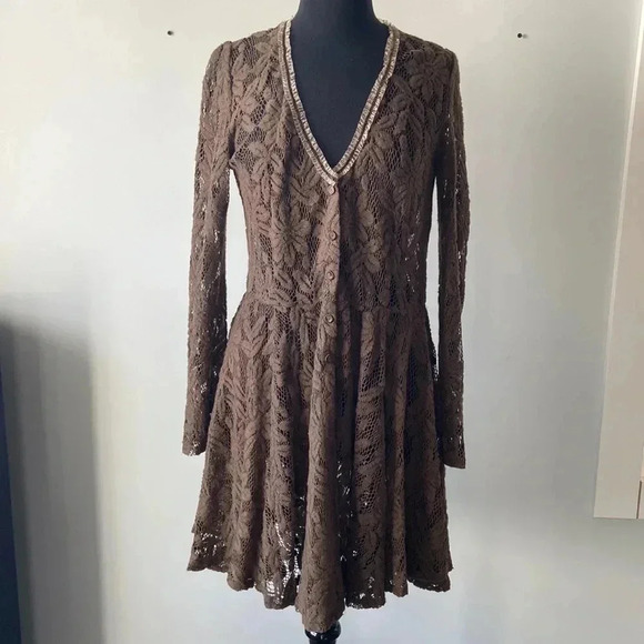 Mais il est ou le  Soleil | Lace Long Sleeve Fit & Flare Sweater - Picture 2 of 11